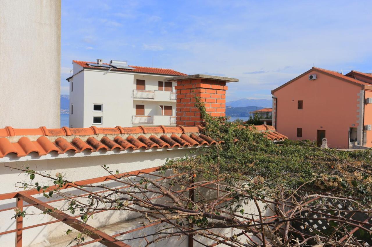 Apartments By The Sea Slatine, Ciovo - 16345 Exterior photo